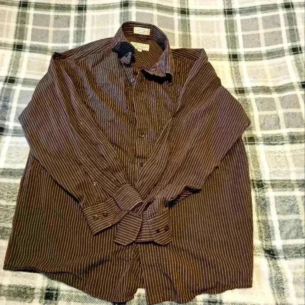 Vintage Mens L Eighty Eight brown with white pinstripe button down oxford shirts